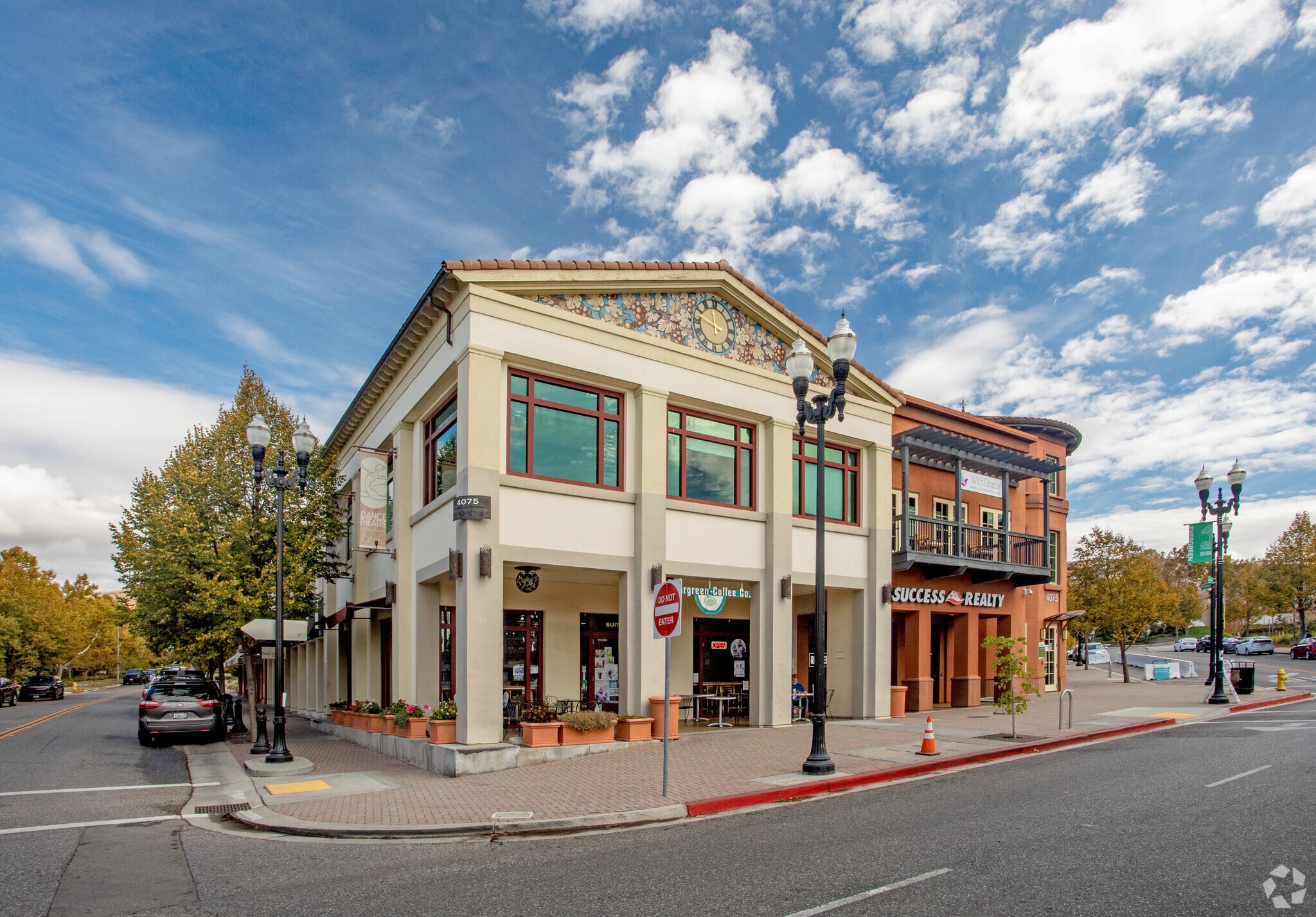 4055-4075 Evergreen Village Sq, San Jose, CA for lease Primary Photo- Image 1 of 6