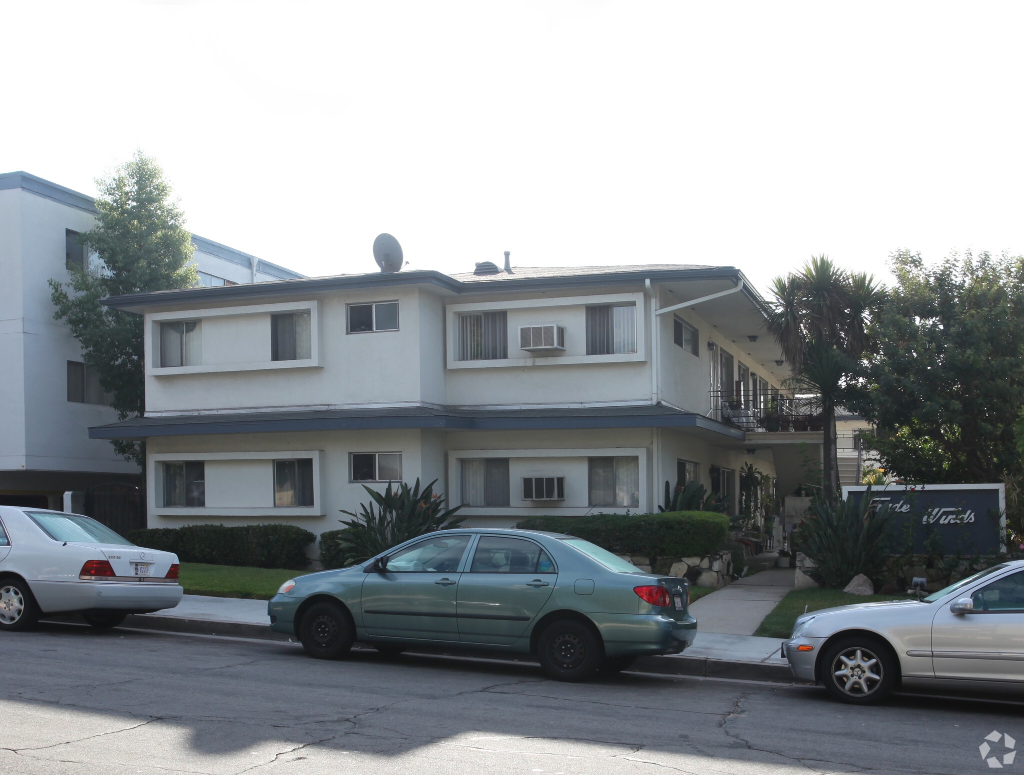 324 E Santa Anita Ave, Burbank, CA for sale Primary Photo- Image 1 of 18