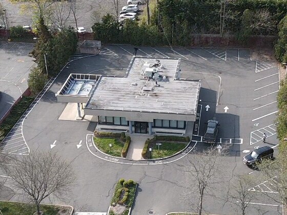 1174 Jericho Tpke, Commack, NY à louer - Photo du bâtiment - Image 3 de 10