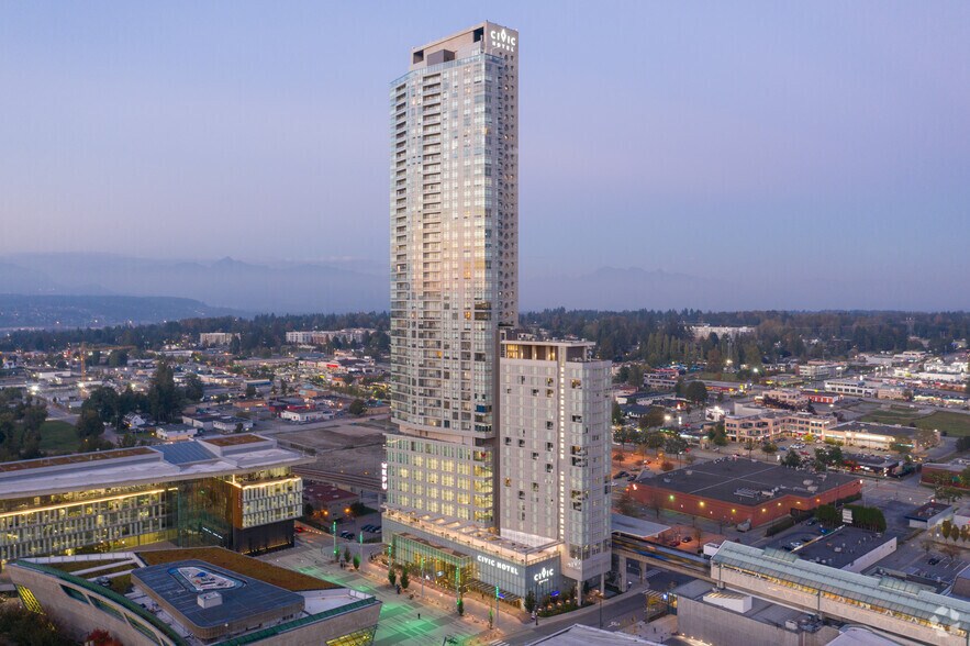 13475 Central Av, Surrey, BC à vendre - Photo principale - Image 1 de 1