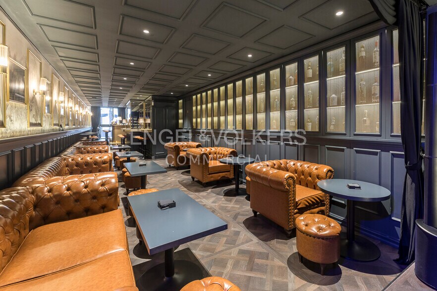 Retail in Barcelona, Barcelona for lease - Interior Photo - Image 3 of 3