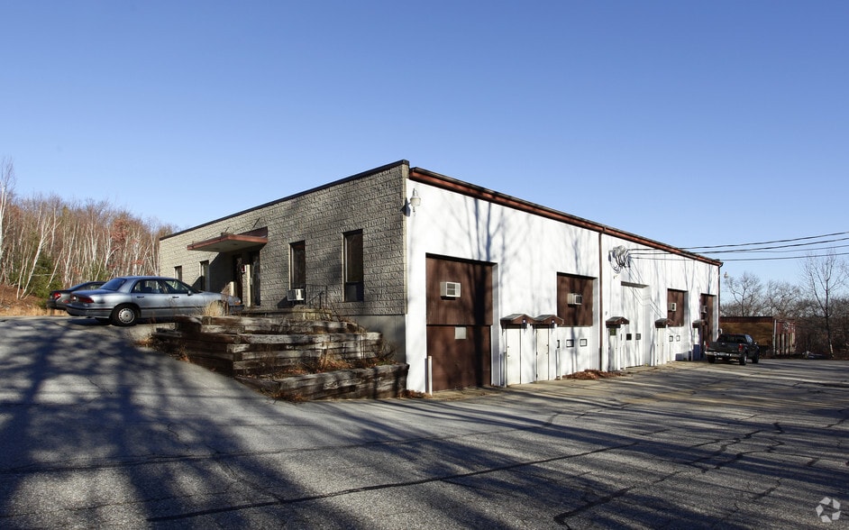 Londonberry Tnpk Portfolio portfolio of 3 properties for sale on LoopNet.ca - Primary Photo - Image 2 of 3