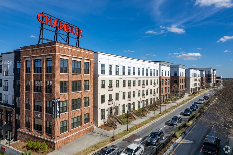 5193 Peachtree Blvd, Chamblee, GA à louer - Photo du bâtiment - Image 2 de 4