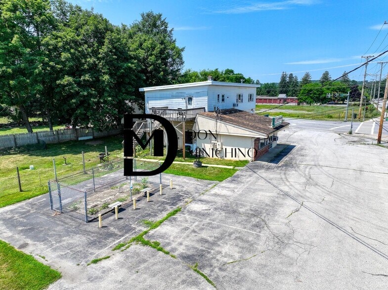 905 Route 376, Hopewell Junction, NY à louer - Photo du bâtiment - Image 3 de 8