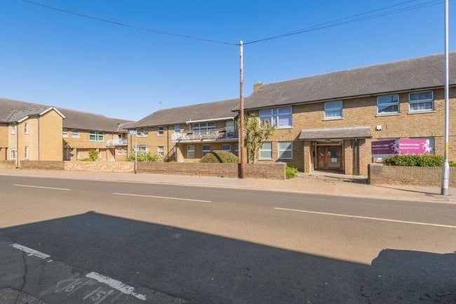 Blackburn Lodge Broa, Sheerness for sale - Building Photo - Image 3 of 4