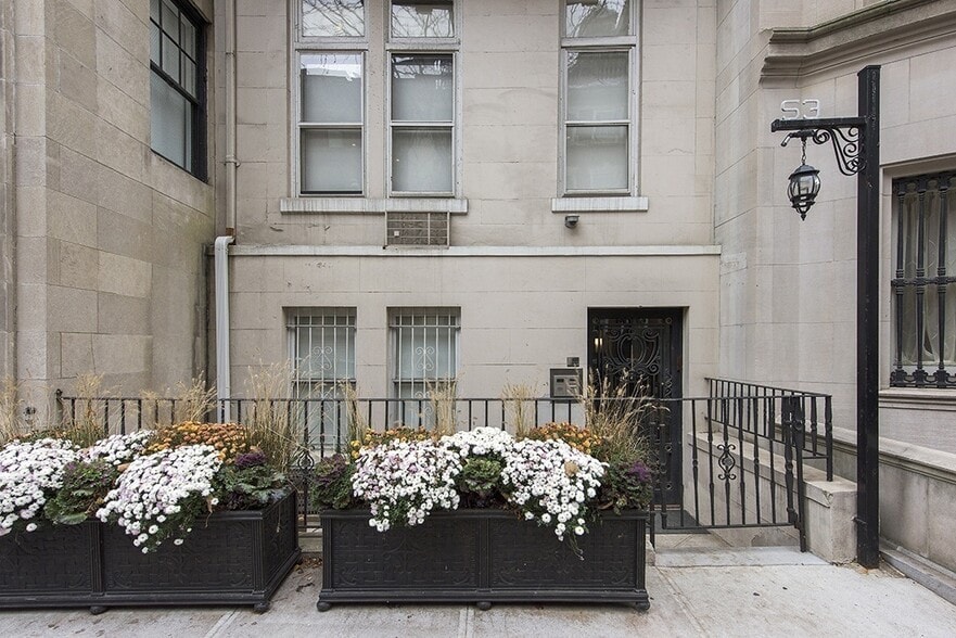53 E 64th St, New York, NY for sale - Building Photo - Image 2 of 42