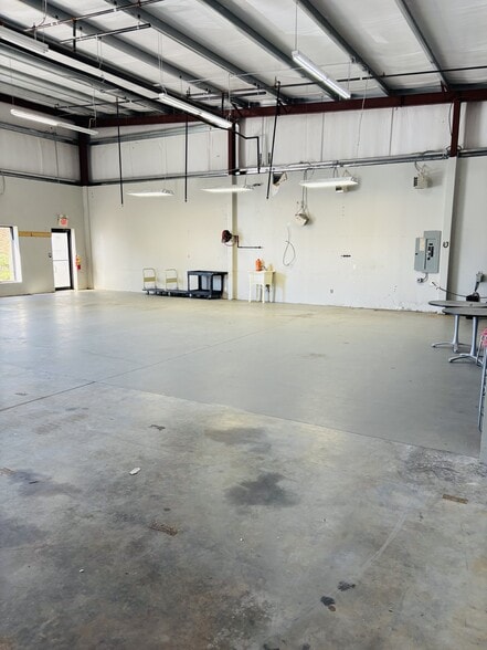 825 Hwy 74 S, Peachtree City, GA for lease - Building Photo - Image 3 of 7