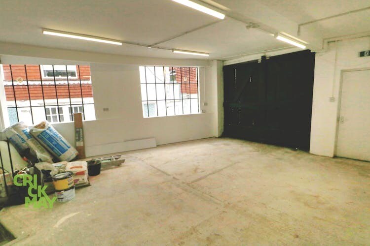 South Rd, Reigate for lease Interior Photo- Image 1 of 6