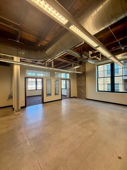 301 S Blount St, Madison, WI for lease - Building Photo - Image 3 of 13