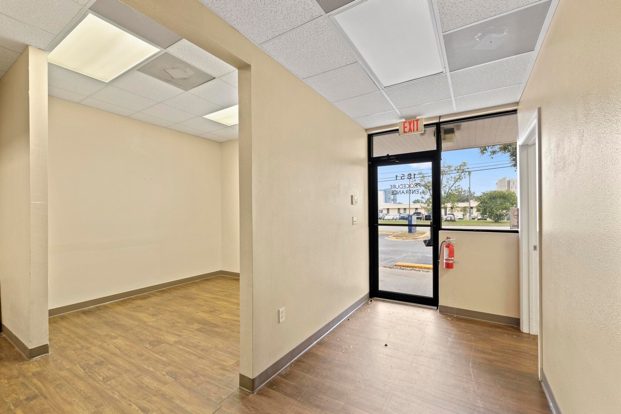 1851 St Mary Ave, Pensacola, FL for lease Building Photo- Image 1 of 8