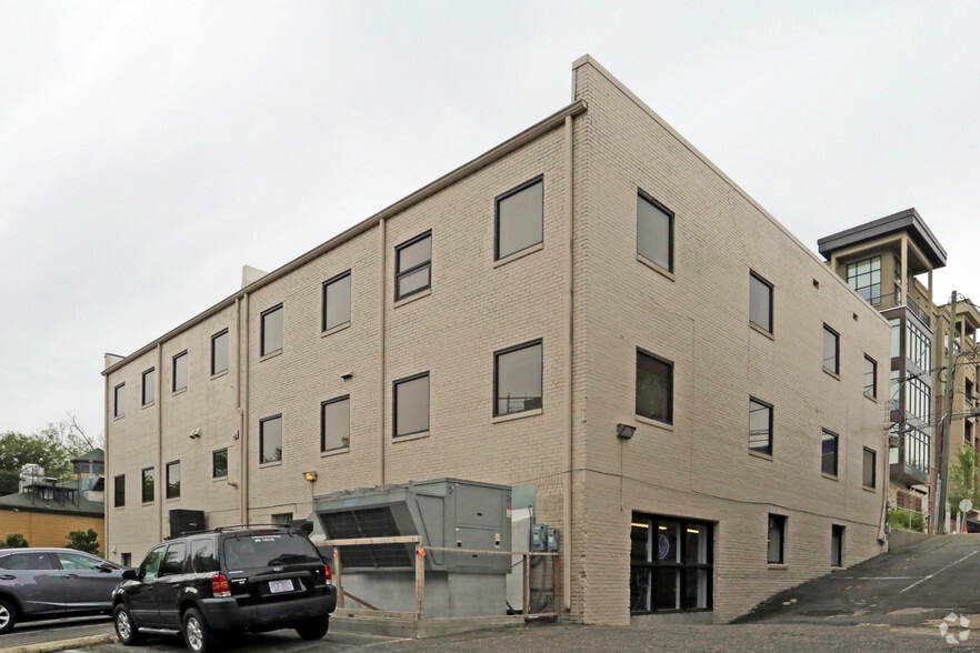 741-745 W Johnson St, Raleigh, NC for lease - Building Photo - Image 3 of 13