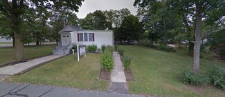 Plus de détails pour 133 Coolidge Ave, Amityville, NY - Spécialité à vendre