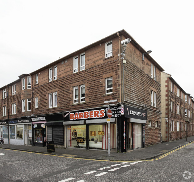 27-31 Church St, Port Glasgow à louer - Photo principale - Image 1 de 2