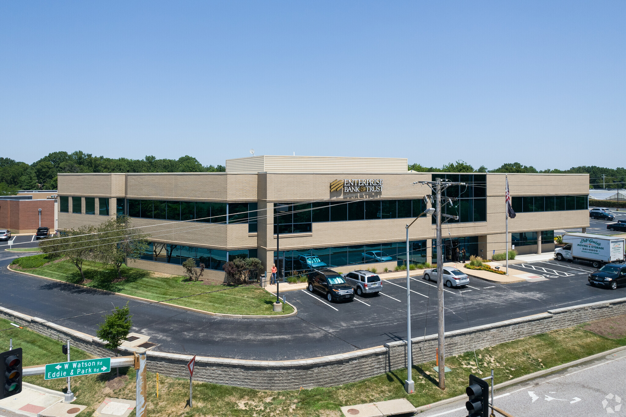 3890 S Lindbergh Blvd, Sunset Hills, MO for lease Building Photo- Image 1 of 7