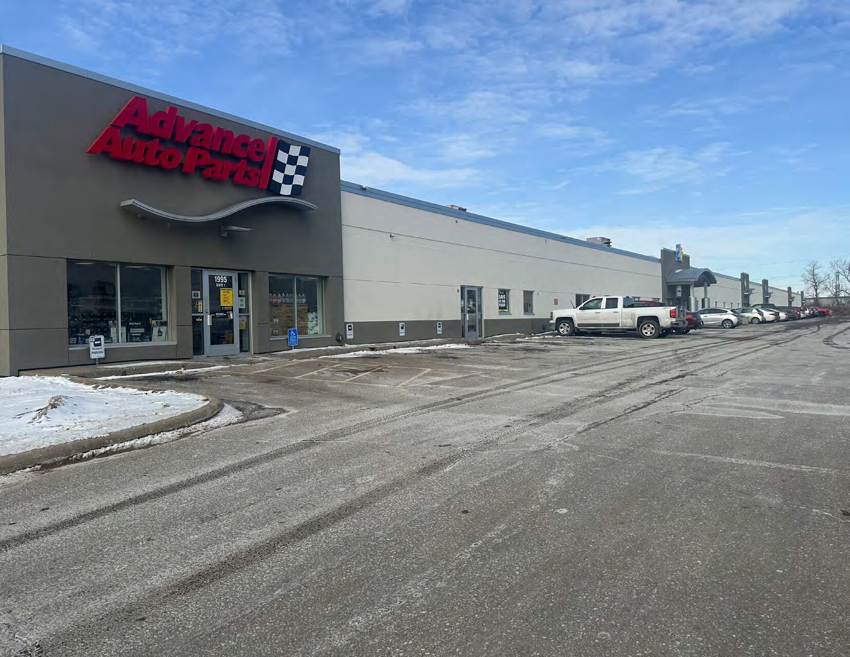 1995 W County Road B2, Roseville, MN for lease Building Photo- Image 1 of 7