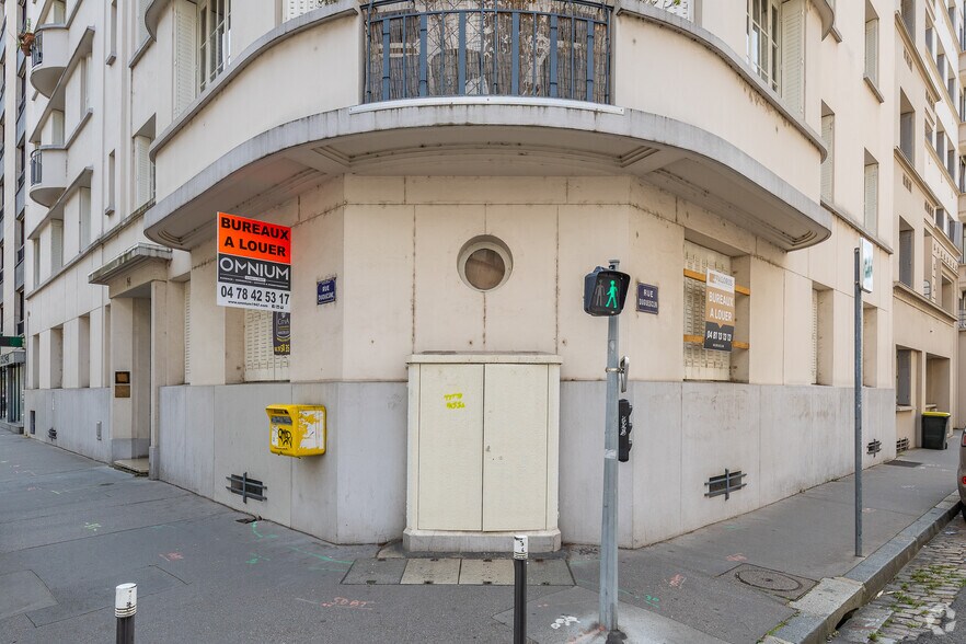 Bureau dans Lyon à louer - Photo du bâtiment - Image 3 de 3