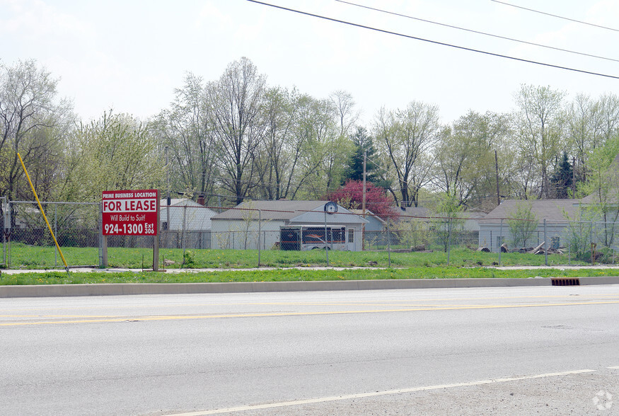 4811 W Smith Valley Rd, Greenwood, IN for lease - Primary Photo - Image 1 of 2