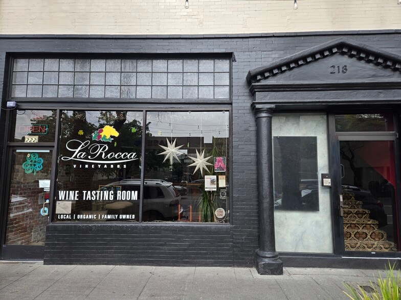 212-222 W. 2nd St. & 132-136 Broadway, Chico, CA à vendre - Photo du bâtiment - Image 2 de 6