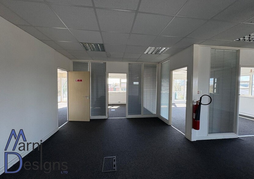 2 The Quadrant, Green Ln, Heywood for lease - Building Photo - Image 3 of 9