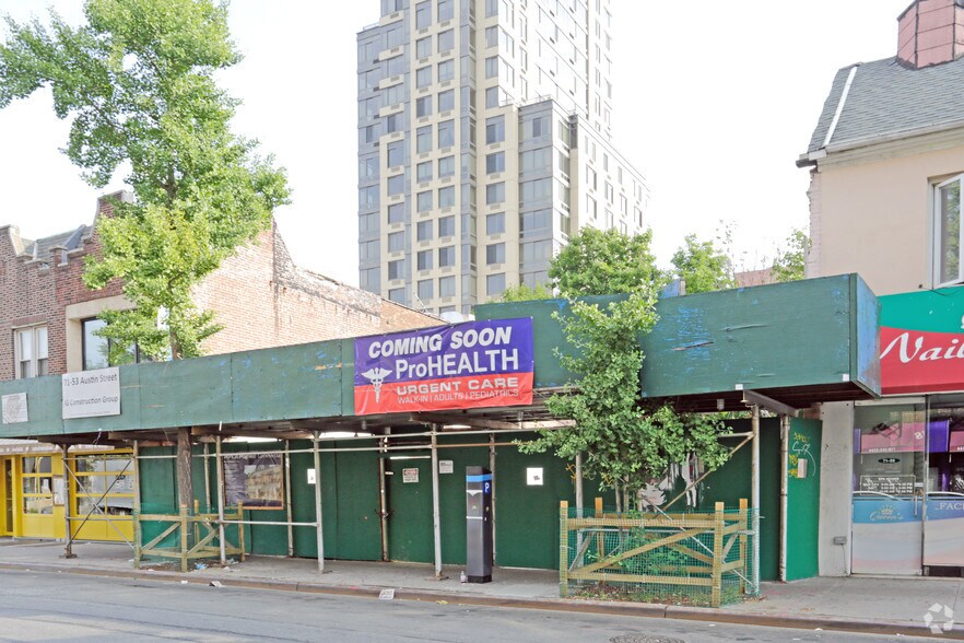 7153-7157 Austin St, Flushing, NY à vendre - Photo du bâtiment - Image 2 de 7