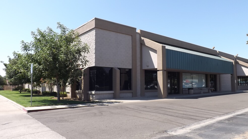 3001 W Bullard, Fresno, CA for lease - Building Photo - Image 2 of 7