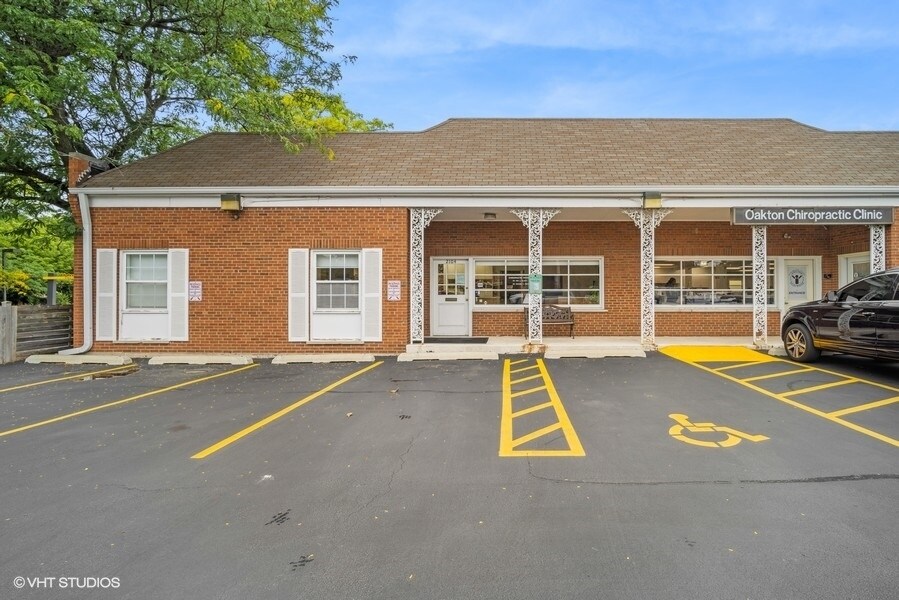 2028-2104 Oakton St, Park Ridge, IL for lease Building Photo- Image 1 of 13