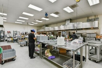 1409 Egbert Ave, San Francisco, CA à louer Photo intérieure- Image 1 de 9