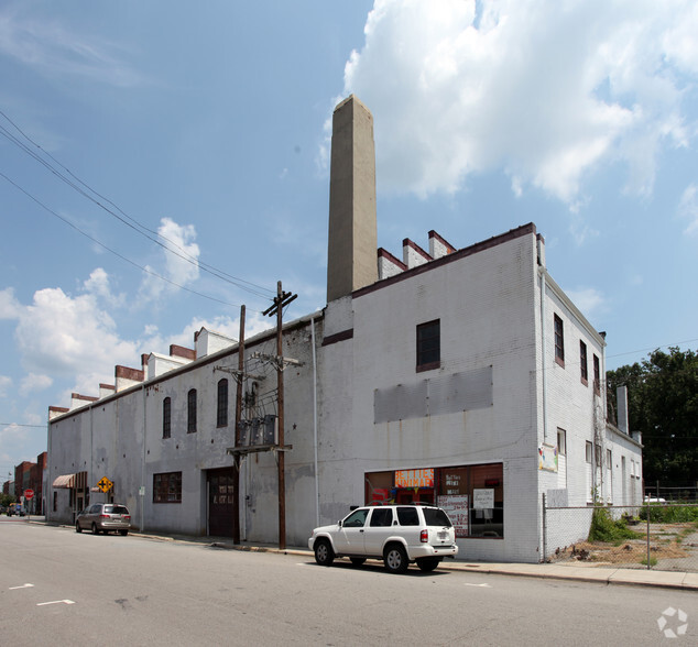 301 S.W. Market St, Reidsville, NC for sale - Building Photo - Image 2 of 2