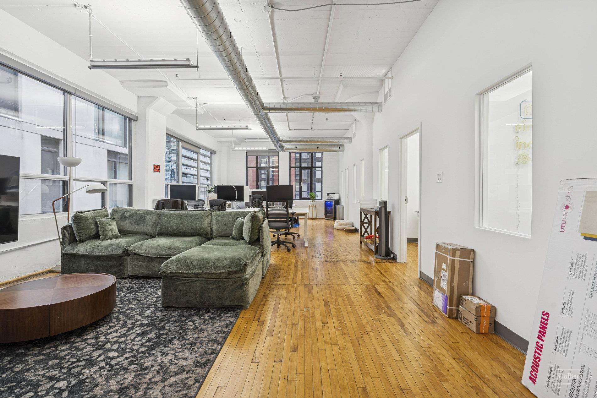 317 Adelaide St W, Toronto, ON à louer Photo intérieure- Image 1 de 4