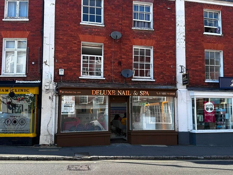 14 Market Sq, Buckingham for sale - Building Photo - Image 1 of 4