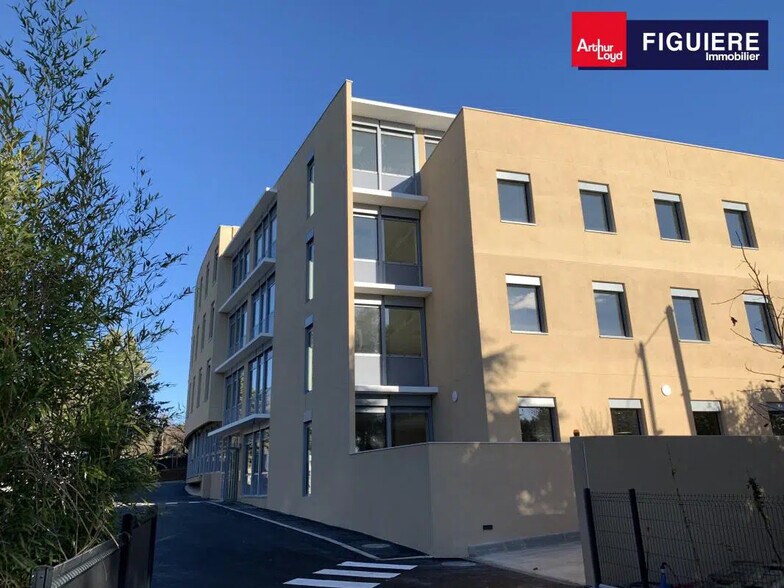 560 Avenue Du Club Hippique, Aix-en-Provence à louer - Photo du bâtiment - Image 2 de 10