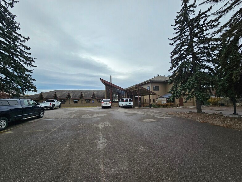 711 13th St E, Whitefish, MT à vendre - Photo du bâtiment - Image 3 de 57