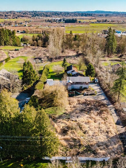 18190 92 Av, Surrey, BC à vendre - Photo du bâtiment - Image 3 de 6