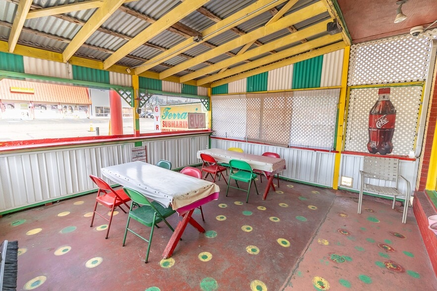 716 W Veterans Memorial Blvd, Killeen, TX for sale - Building Photo - Image 3 of 8