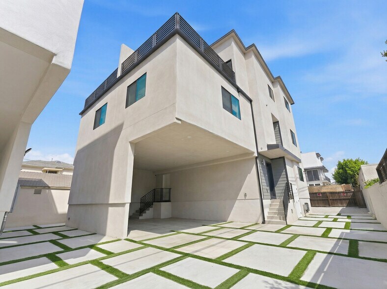 5075 Pickford St, Los Angeles, CA à vendre - Photo du bâtiment - Image 2 de 40