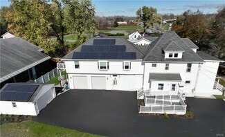 More details for 337 N Peterboro St, Canastota, NY - Office for Sale
