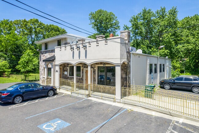 Plus de détails pour 1898 Route 33, Hamilton, NJ - Bureau à vendre
