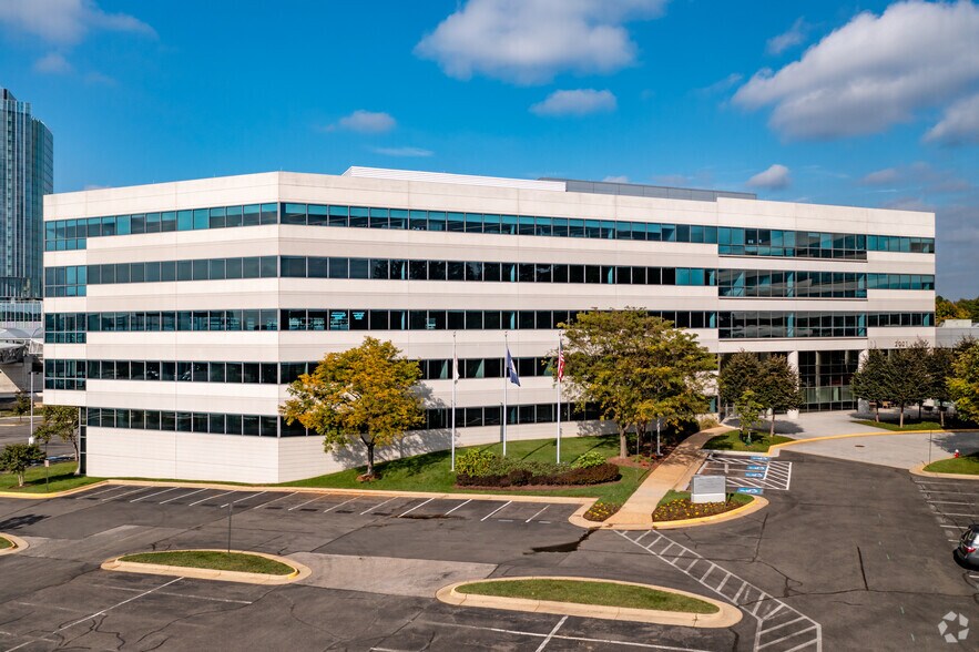 2001 Edmund Halley Dr, Reston, VA à louer - Photo du bâtiment - Image 1 de 16