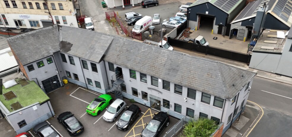 Stringes Ln, Willenhall à louer - Photo principale - Image 1 de 9