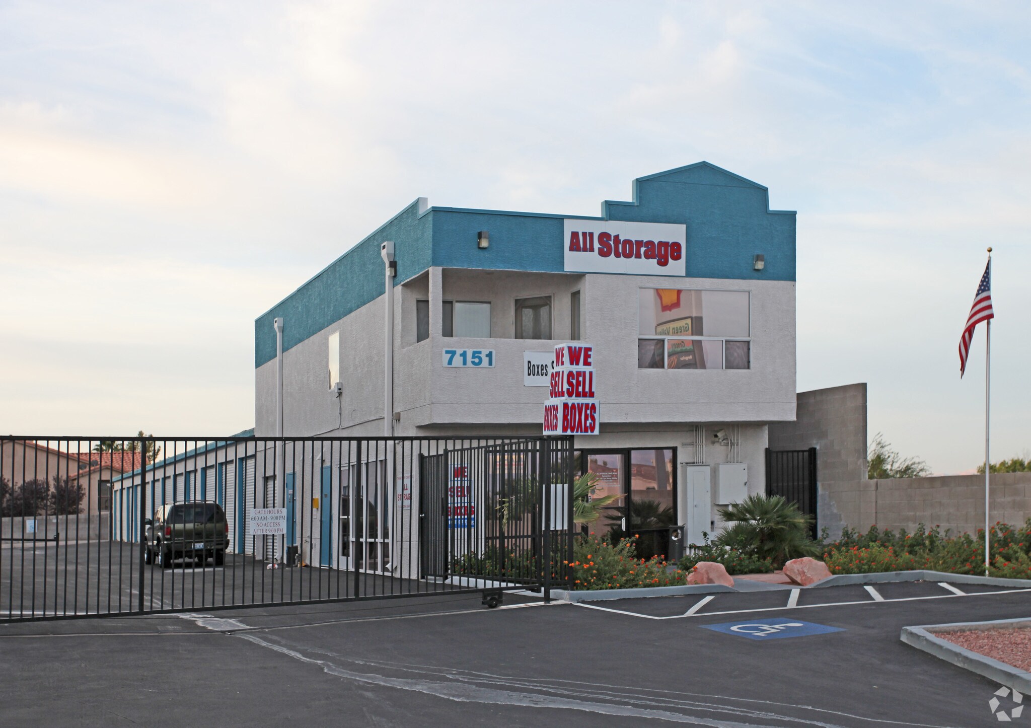 7151 E Lake Mead Blvd, Las Vegas, NV for sale Primary Photo- Image 1 of 9