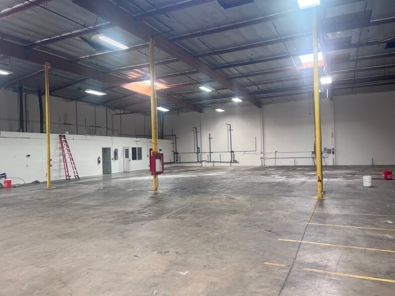 14263 Proctor Ave, La Puente, CA for lease - Building Photo - Image 3 of 8