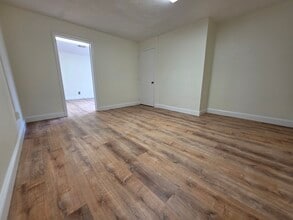 146 Elm St, Cheshire, CT for lease Interior Photo- Image 2 of 4