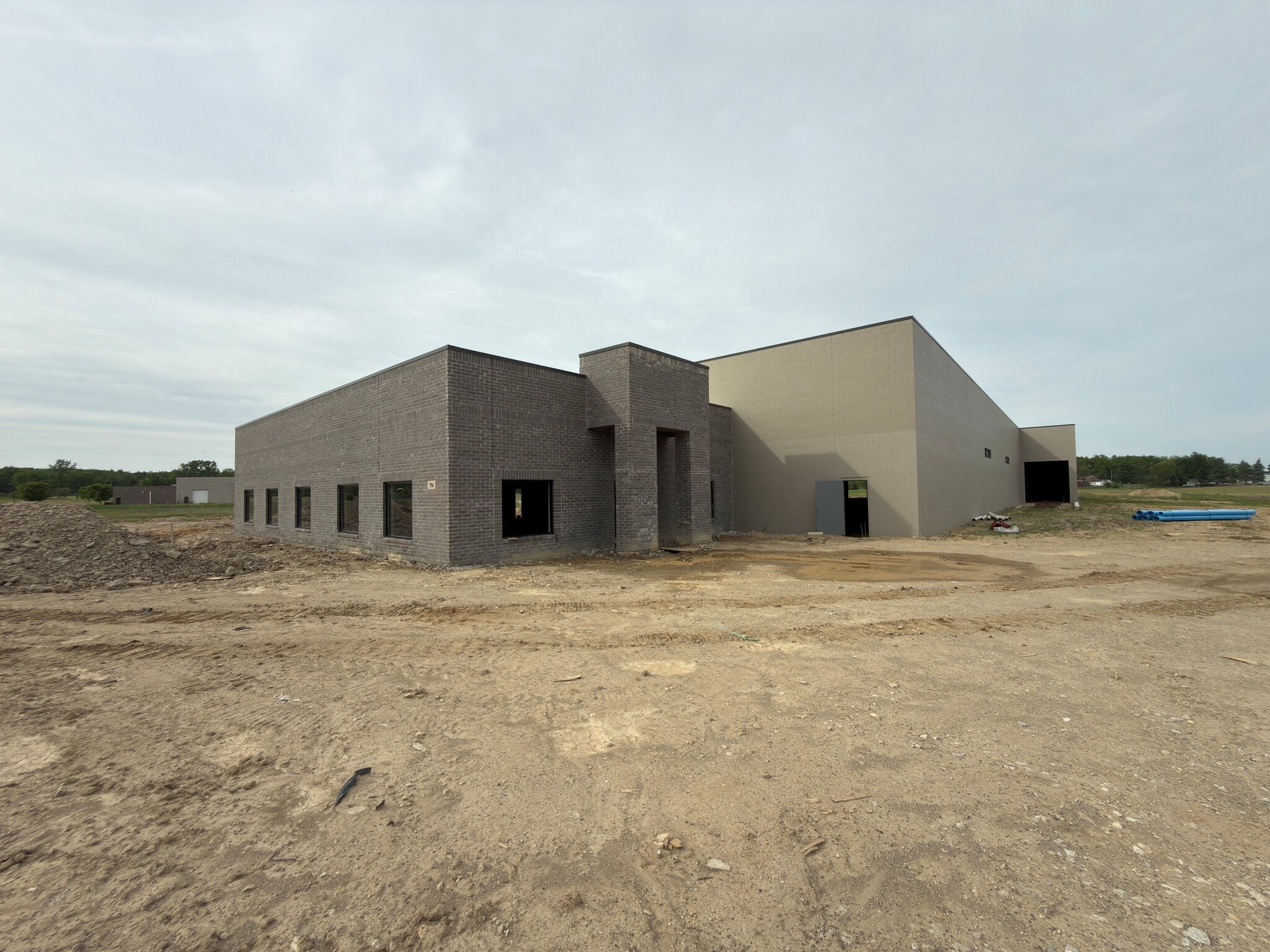 796 Campus Parkway Dr, Tecumseh, MI for lease Building Photo- Image 1 of 14