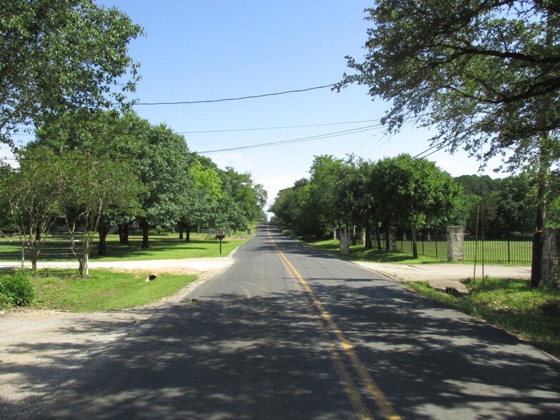 12724 Lowden Ln, Manchaca, TX à louer - Photo du bâtiment - Image 2 de 34