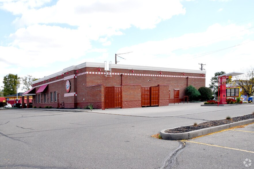2949 Dixie Hwy, Hamilton, OH à louer - Photo du bâtiment - Image 2 de 22