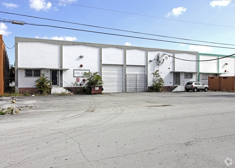 7305 W 19th Ct, Hialeah, FL à louer - Photo du bâtiment - Image 1 de 2