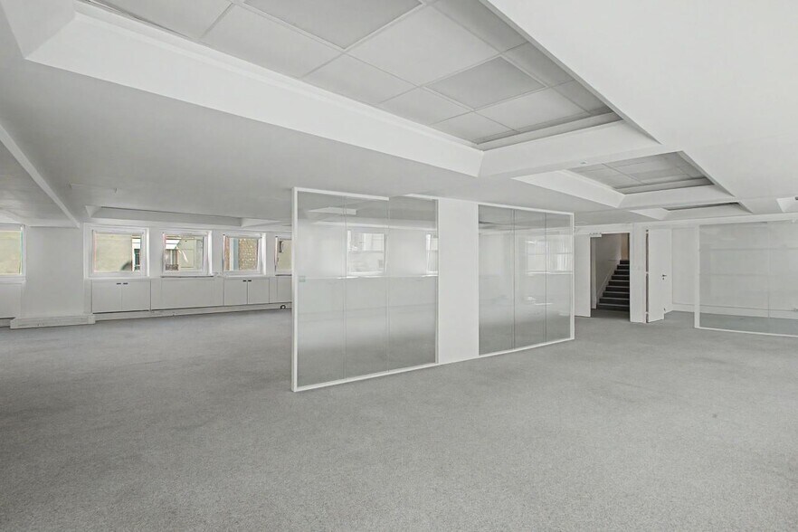 37 Rue De Lyon, Paris à louer - Photo du bâtiment - Image 2 de 14