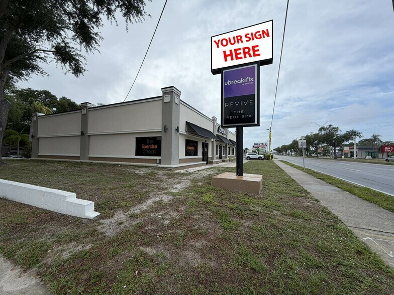 4333 S Tamiami Trl, Sarasota, FL à louer - Photo du bâtiment - Image 2 de 7