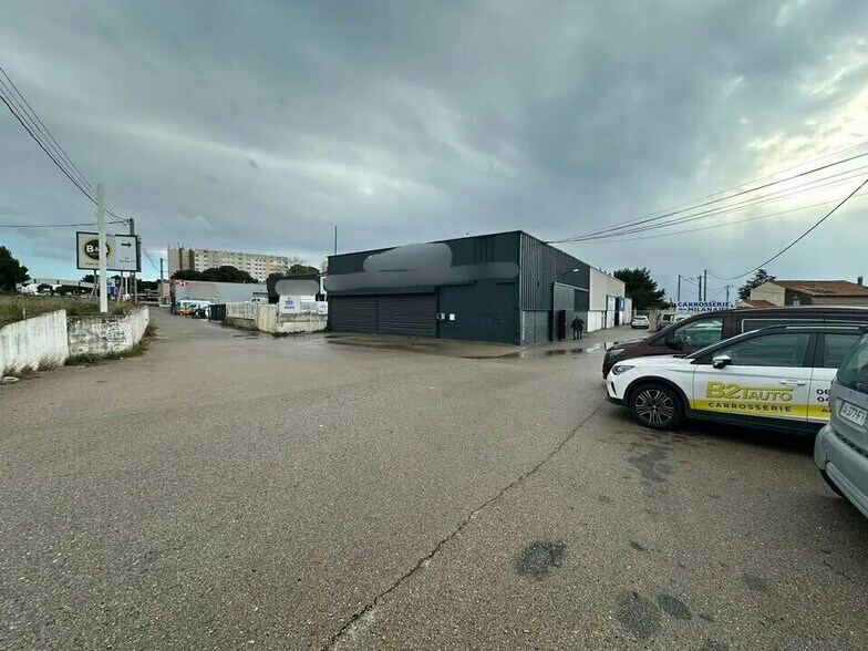Industriel dans Port-de-Bouc à louer - Photo du bâtiment - Image 2 de 12