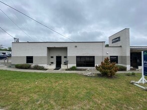 935-937 E Trinity Ln, Nashville, TN à louer Photo du bâtiment- Image 2 de 18